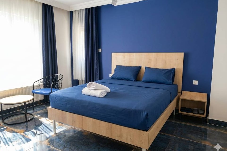 Yenimahalle günlük kiralık ev, geniş suit yatak odası